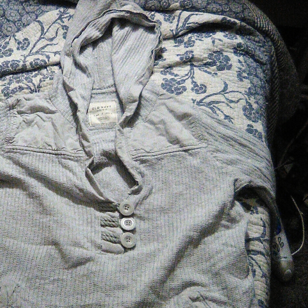 Sweater/hoodie